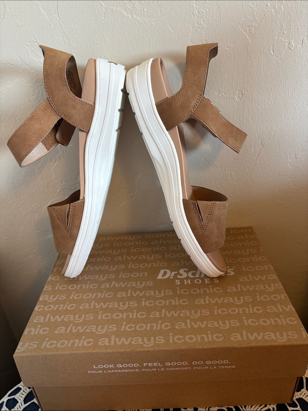 Dr. Scholl's Tan Platform Sandals with White Sole